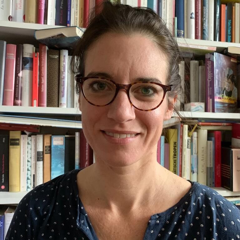 Dr. Sandra Blumenthal
